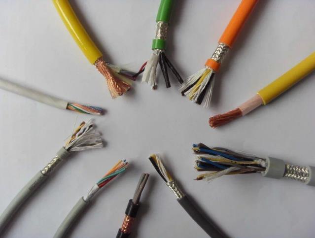 環市珠江耐高溫電纜是指能夠在高溫條件下工作的電纜.jpg